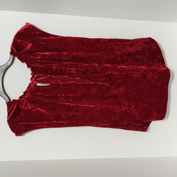 Red Velveteen Lauren Conrad Round Neck Cape Sleeve Top sz M - Picture 3 of 8
